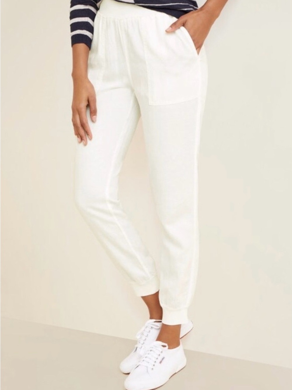 Faherty Arlie Day Pants is White